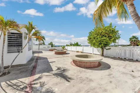B19 Calle 3 Urbanizacion Ocean View Lajas PR 00667