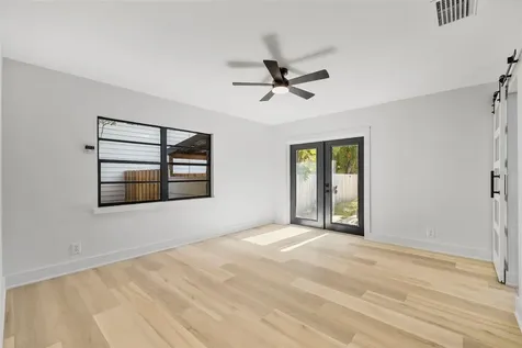 3406 W Swann Avenue Tampa FL 33609