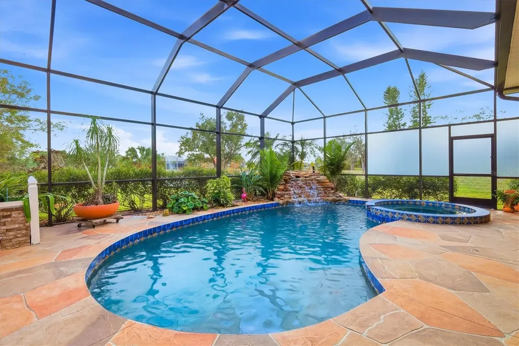 6151 9th Avenue Circle NE Bradenton FL 34212