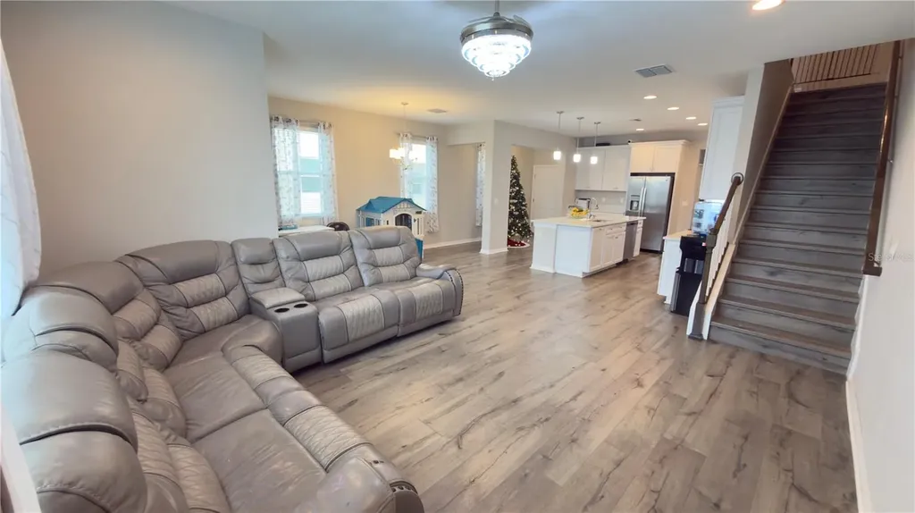 2501 Stapleford Place Wesley Chapel FL 33543