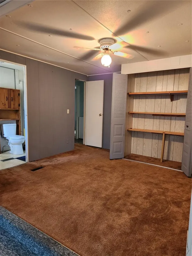 2289 Cr 436a Lake Panasoffkee FL 33538