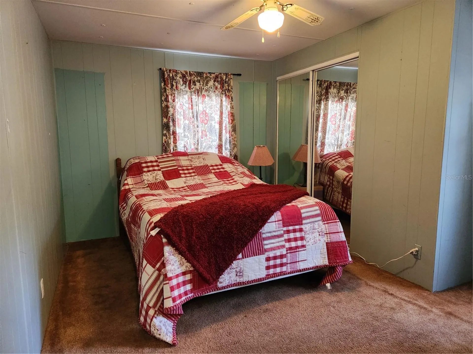 2289 Cr 436a Lake Panasoffkee FL 33538