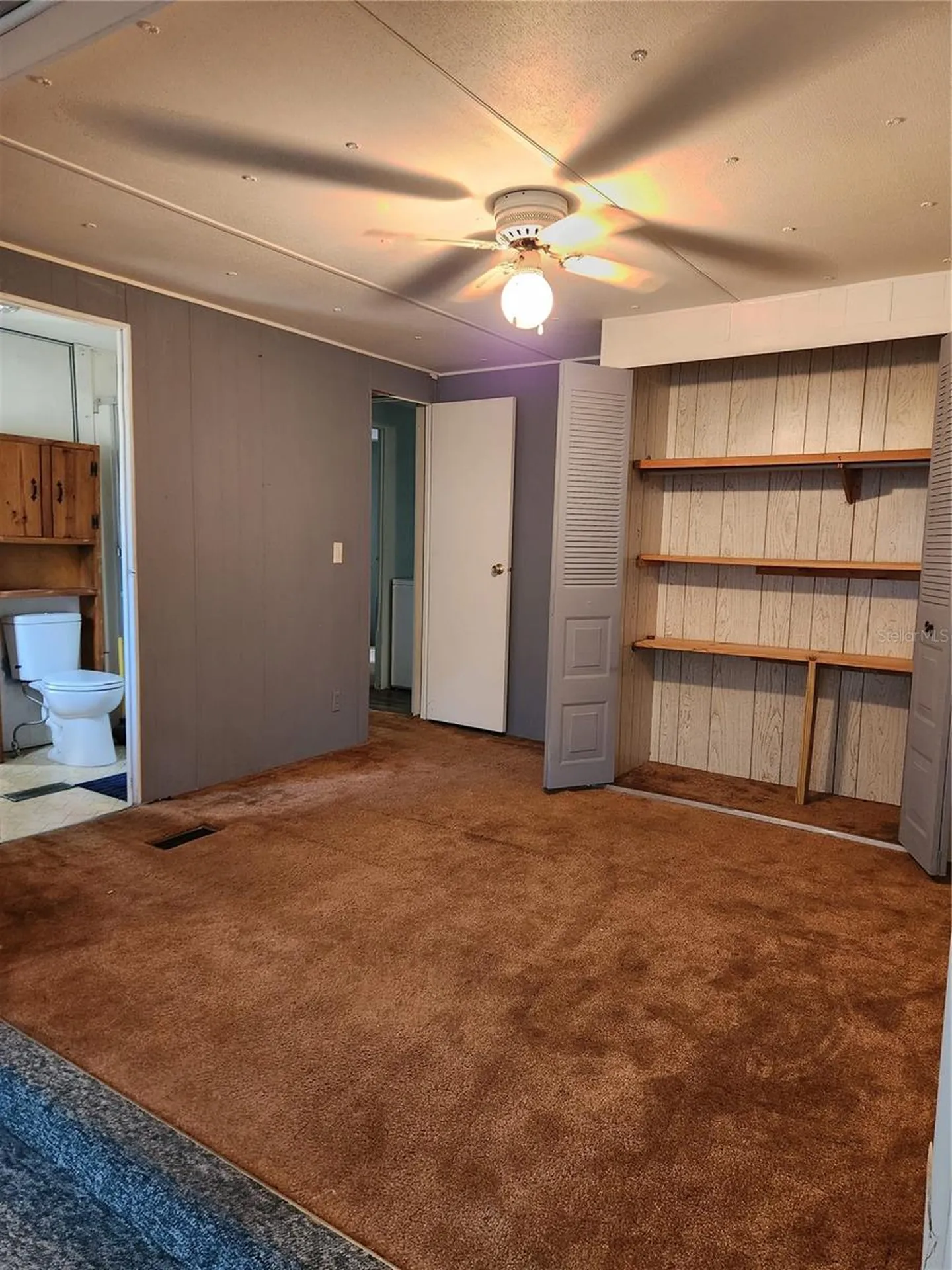 2289 Cr 436a Lake Panasoffkee FL 33538