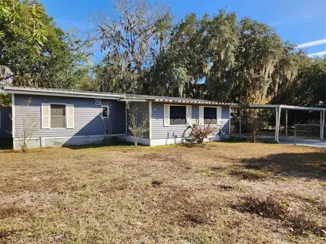 2289 Cr 436a Lake Panasoffkee FL 33538