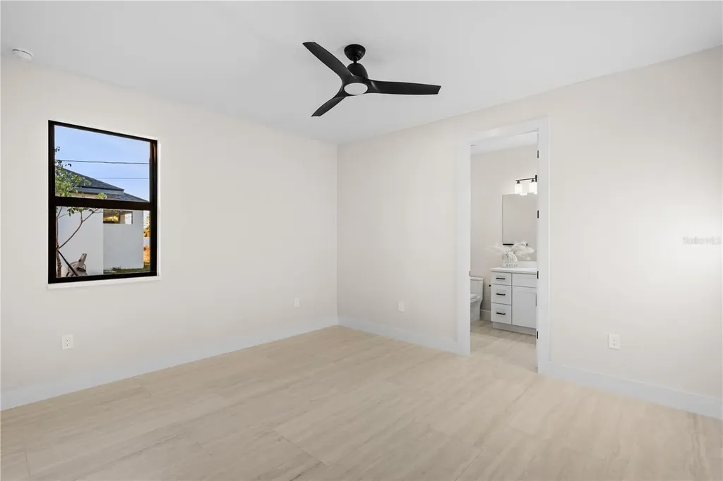 1711 SW 3rd Street Cape Coral FL 33991