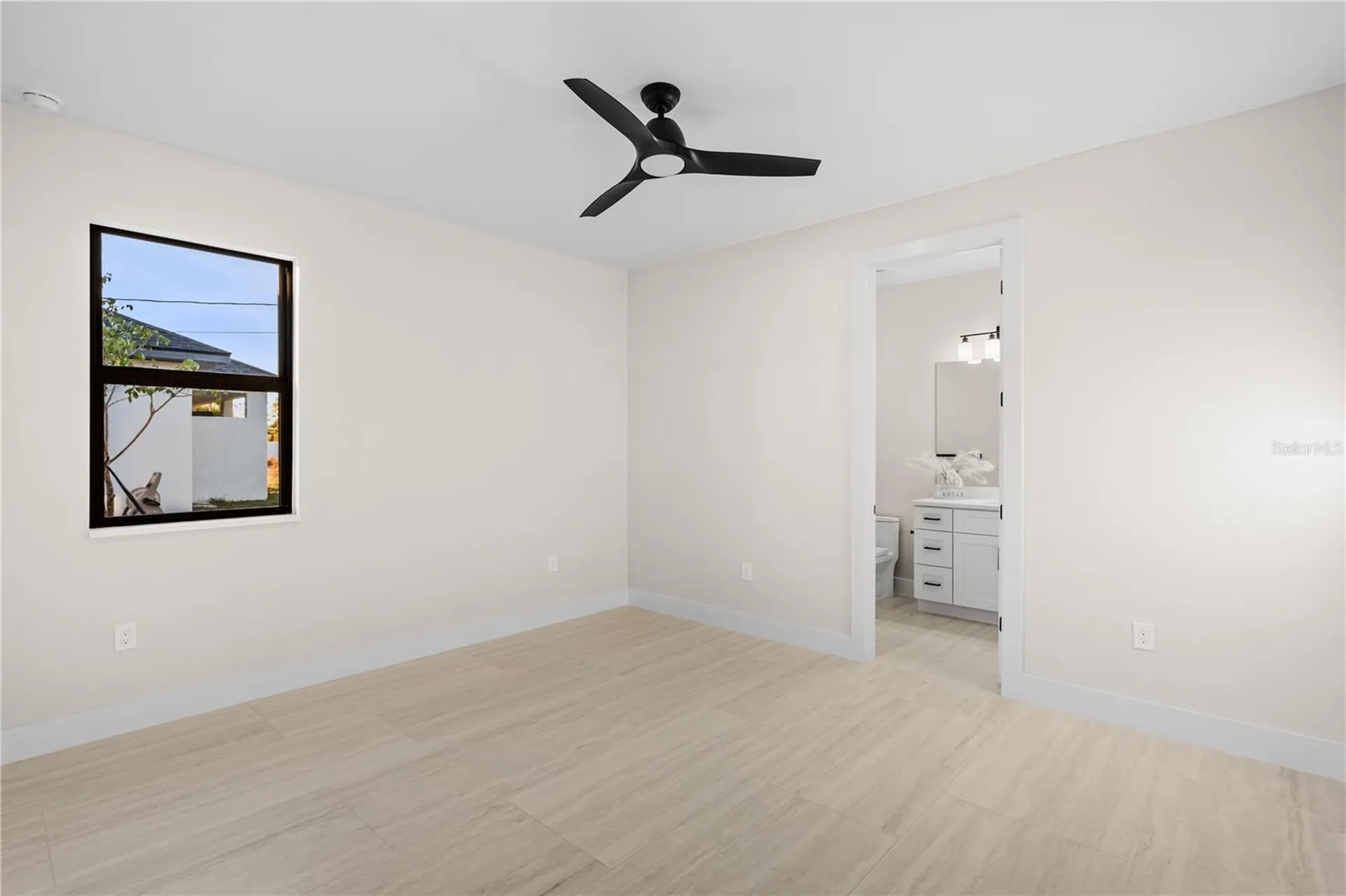 1711 SW 3rd Street Cape Coral FL 33991