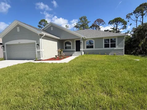 17532 Robinson Avenue Port Charlotte FL 33948