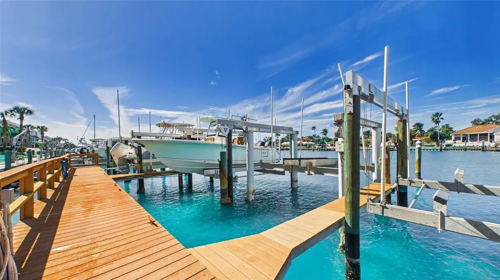 350 Pinellas Bayway S Tierra Verde FL 33715