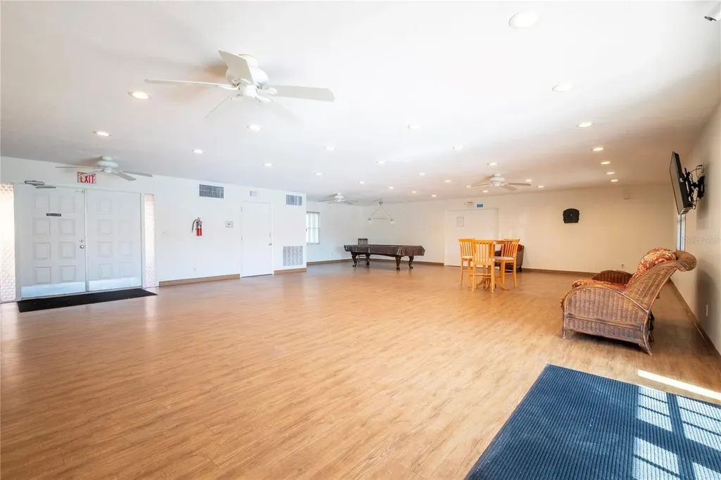 2452 Enterprise Road Clearwater FL 33763