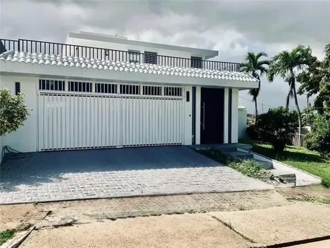 A 1, Villas Del Parque Y Estancias Guaynabo PR 00969