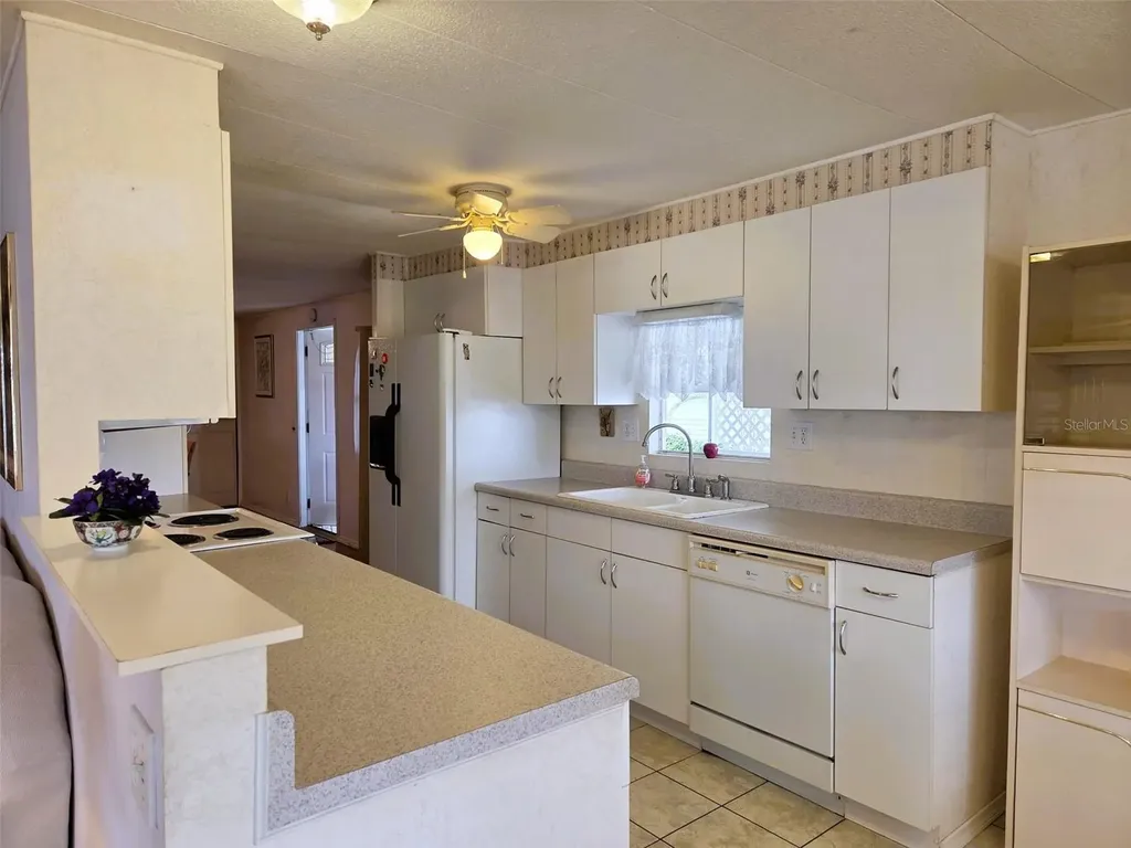 302 Oakwood Boulevard W Sarasota FL 34237