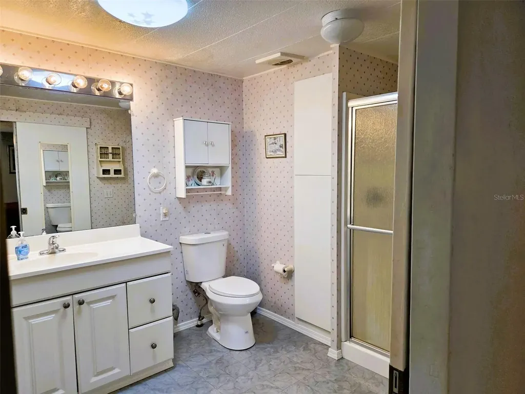 302 Oakwood Boulevard W Sarasota FL 34237