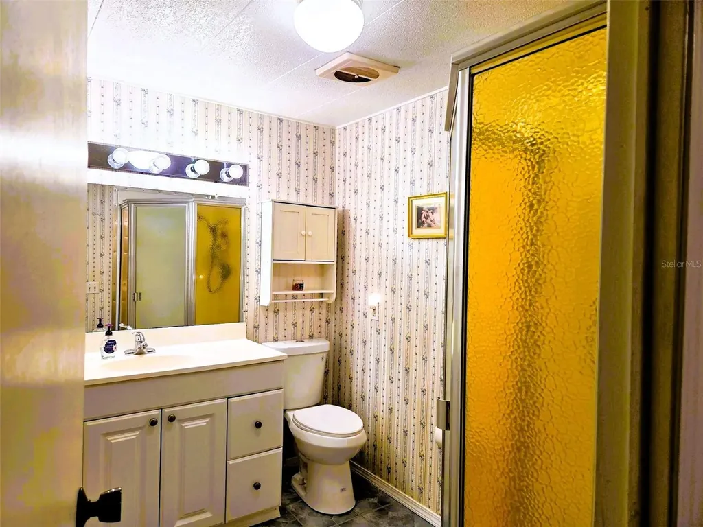 302 Oakwood Boulevard W Sarasota FL 34237