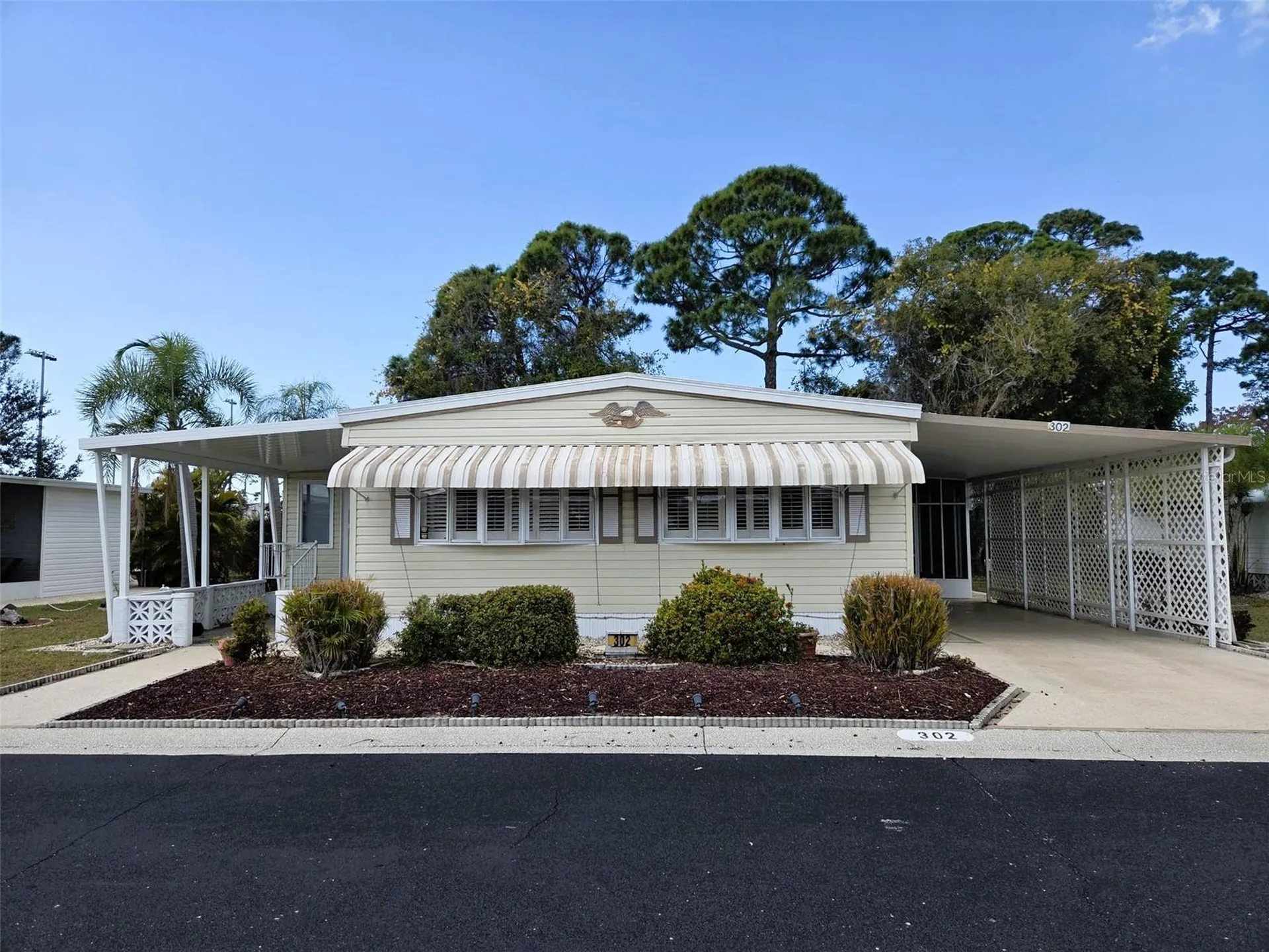 302 Oakwood Boulevard W Sarasota FL 34237