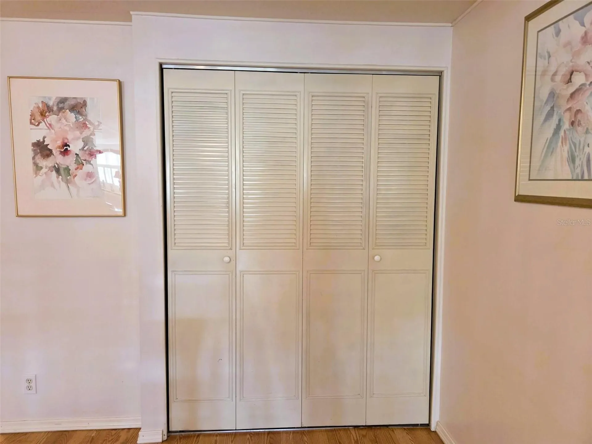 302 Oakwood Boulevard W Sarasota FL 34237