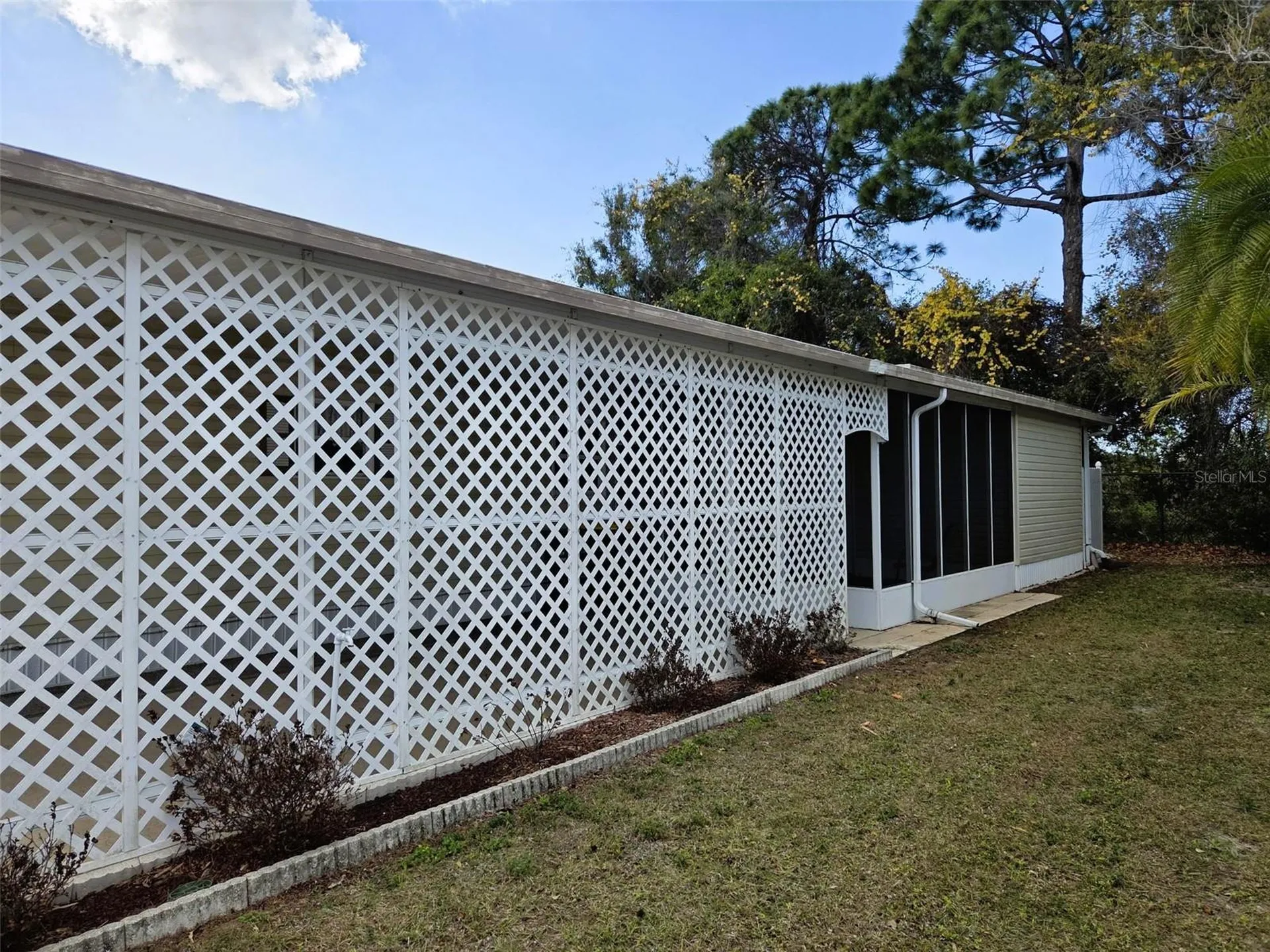 302 Oakwood Boulevard W Sarasota FL 34237