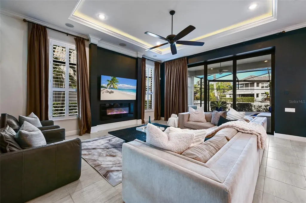 512 Mast Drive Bradenton FL 34208