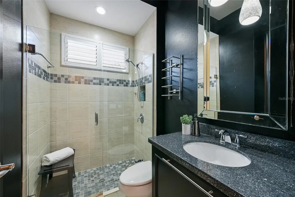 512 Mast Drive Bradenton FL 34208