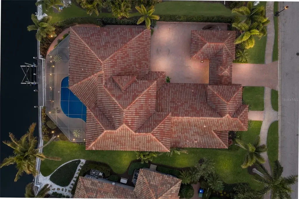 512 Mast Drive Bradenton FL 34208
