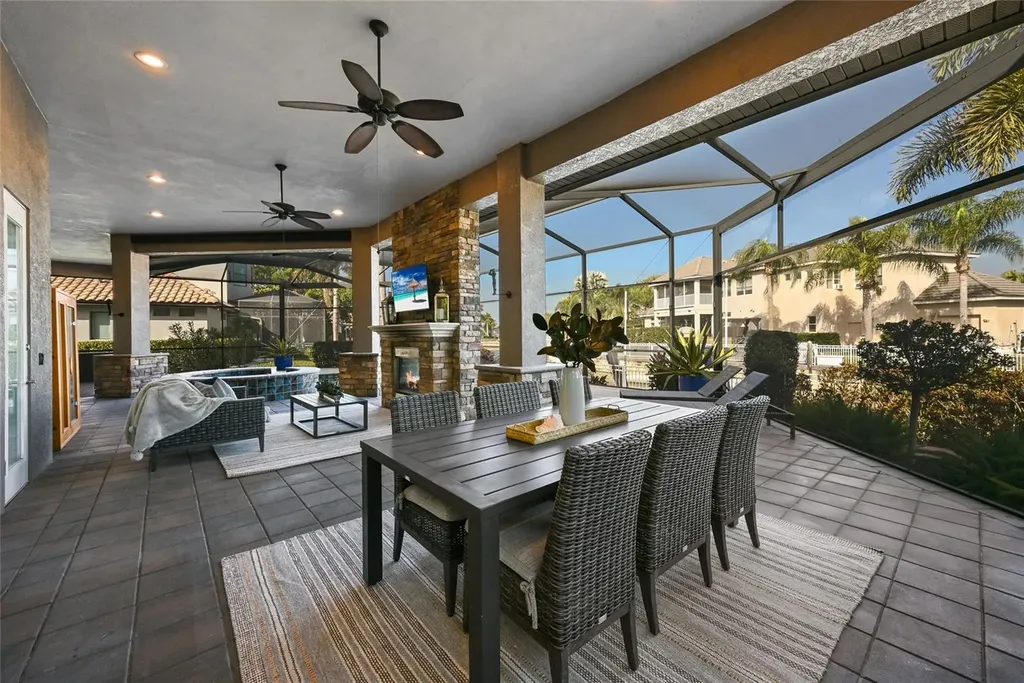 512 Mast Drive Bradenton FL 34208