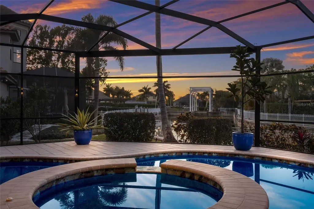 512 Mast Drive Bradenton FL 34208