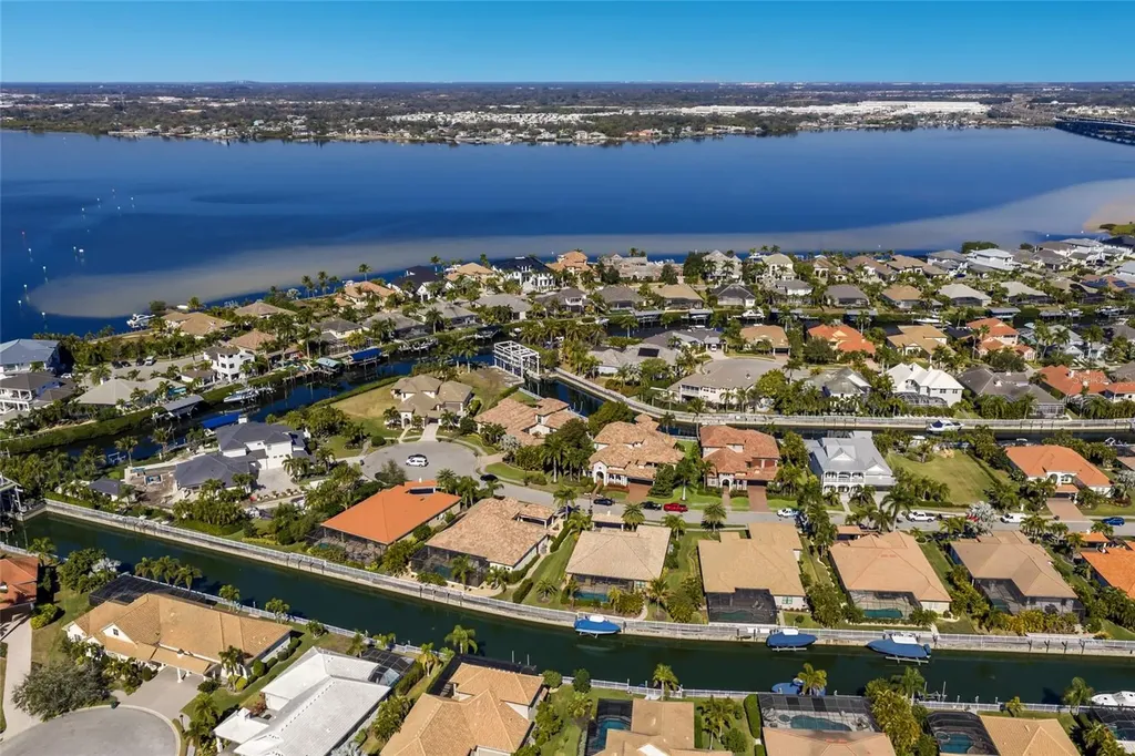 512 Mast Drive Bradenton FL 34208