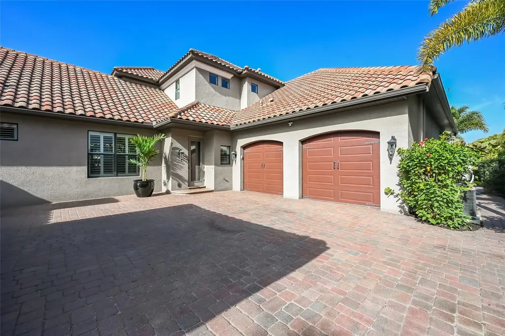 512 Mast Drive Bradenton FL 34208