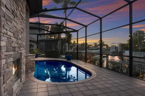 512 Mast Drive Bradenton FL 34208