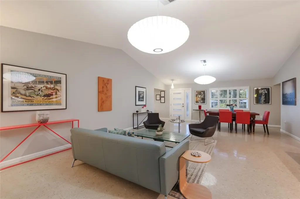 428 Sapphire Drive Sarasota FL 34234