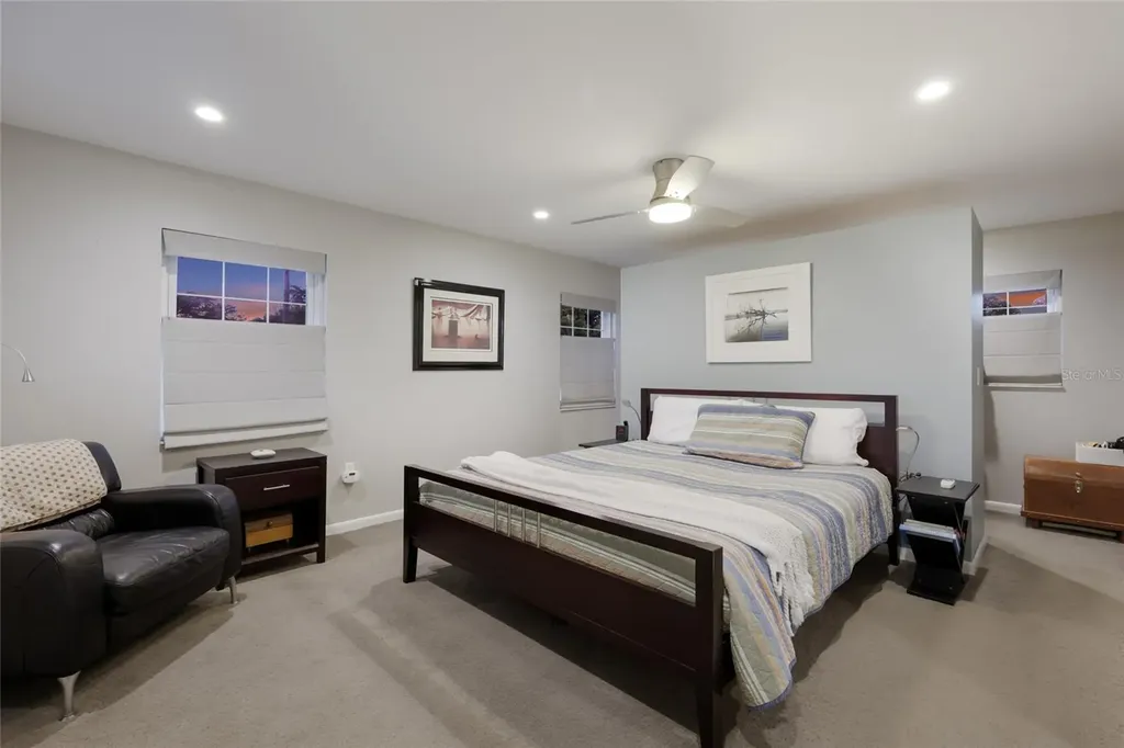 428 Sapphire Drive Sarasota FL 34234