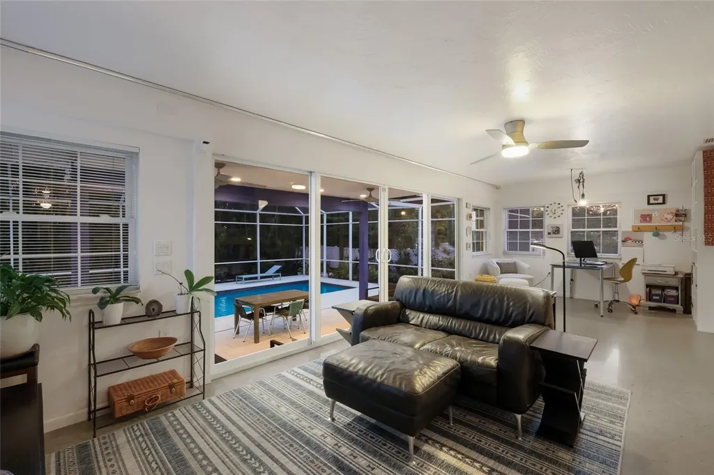 428 Sapphire Drive Sarasota FL 34234