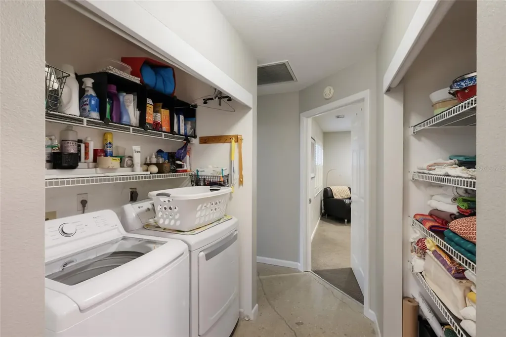428 Sapphire Drive Sarasota FL 34234