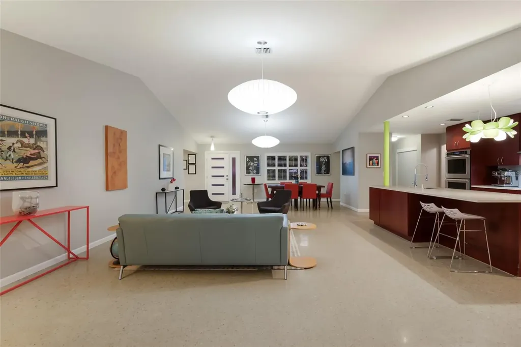 428 Sapphire Drive Sarasota FL 34234