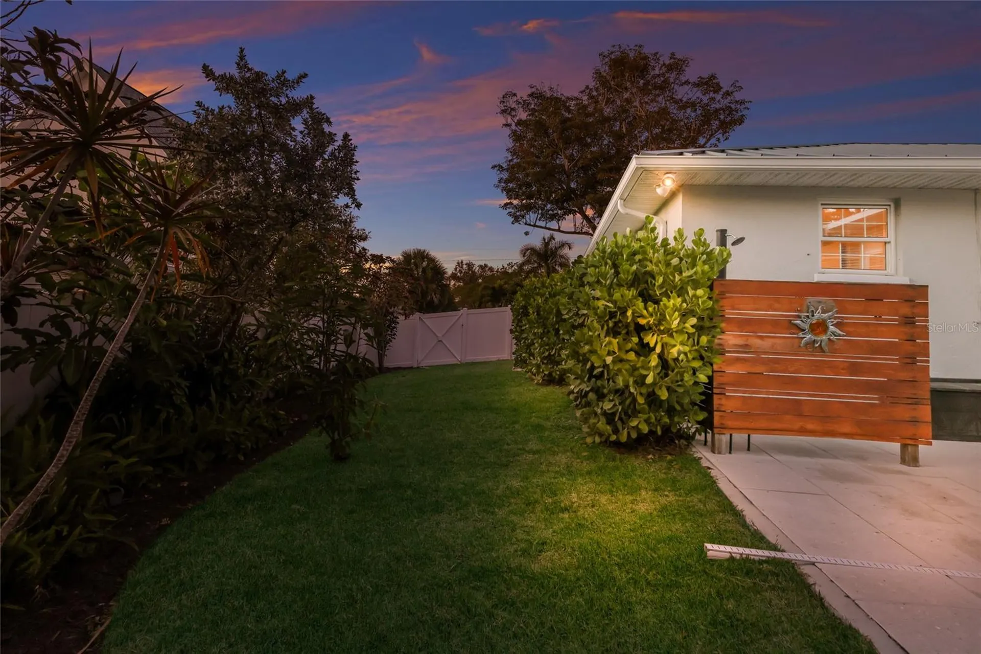 428 Sapphire Drive Sarasota FL 34234