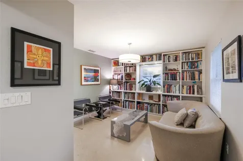 428 Sapphire Drive Sarasota FL 34234