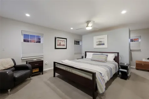 428 Sapphire Drive Sarasota FL 34234