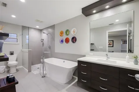 428 Sapphire Drive Sarasota FL 34234