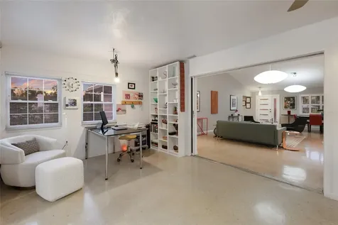 428 Sapphire Drive Sarasota FL 34234