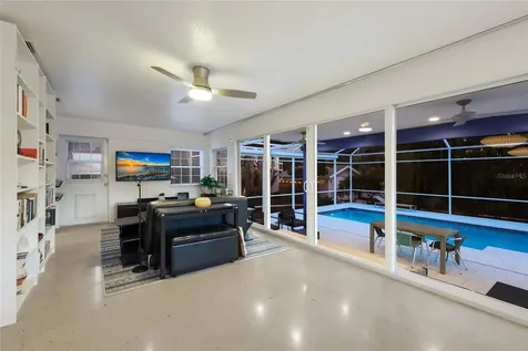 428 Sapphire Drive Sarasota FL 34234