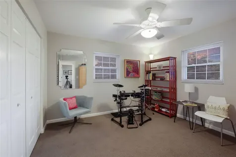 428 Sapphire Drive Sarasota FL 34234