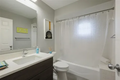 428 Sapphire Drive Sarasota FL 34234