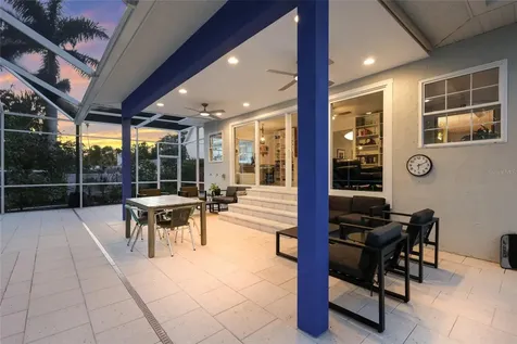 428 Sapphire Drive Sarasota FL 34234