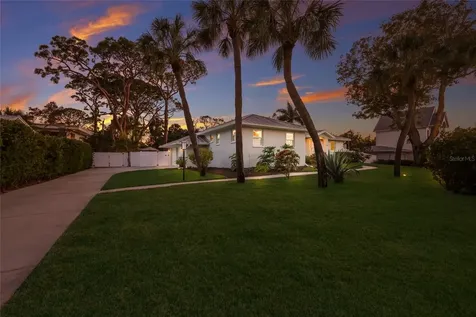 428 Sapphire Drive Sarasota FL 34234
