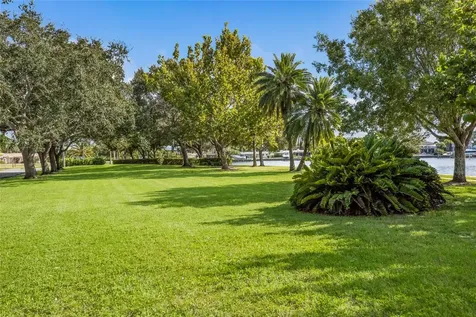 428 Sapphire Drive Sarasota FL 34234