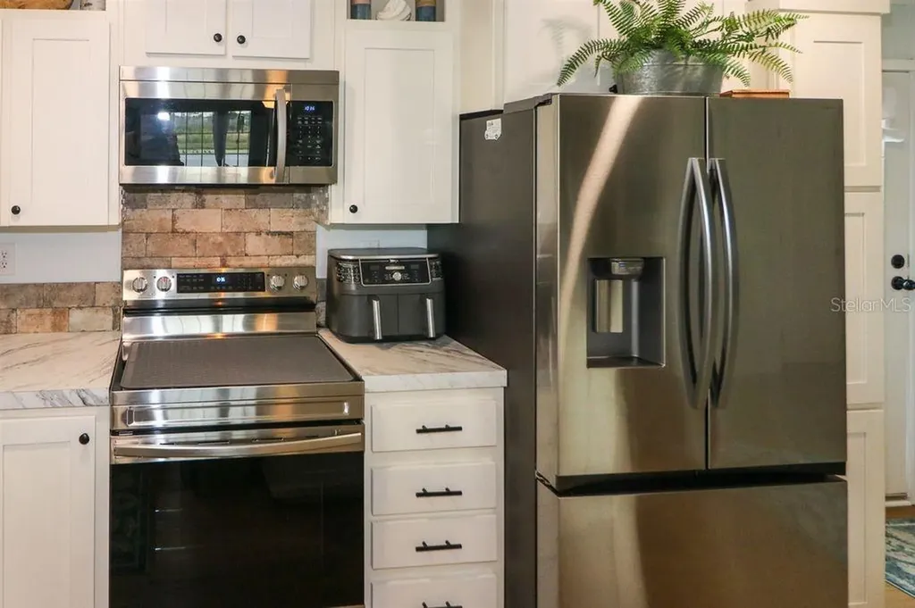 12116 SW County Road 769 Lake Suzy FL 34269