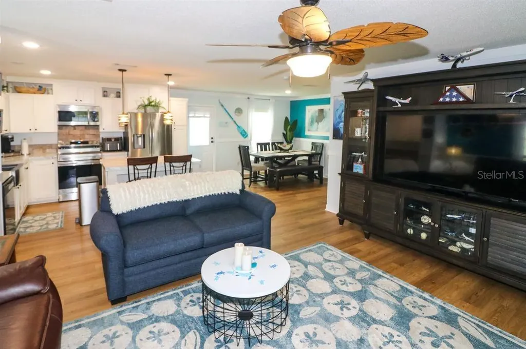 12116 SW County Road 769 Lake Suzy FL 34269