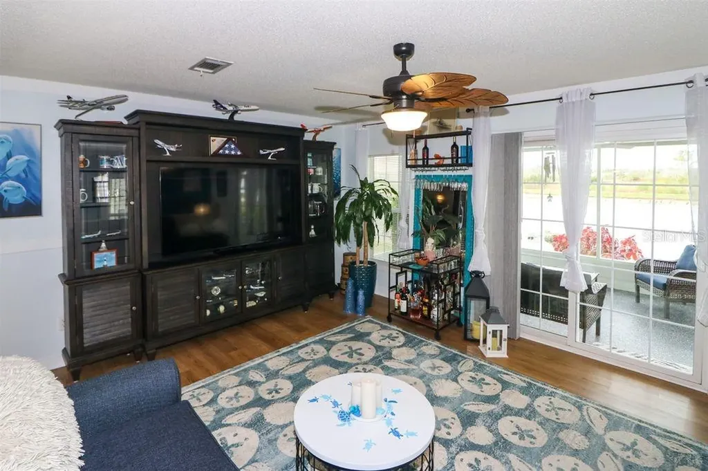 12116 SW County Road 769 Lake Suzy FL 34269