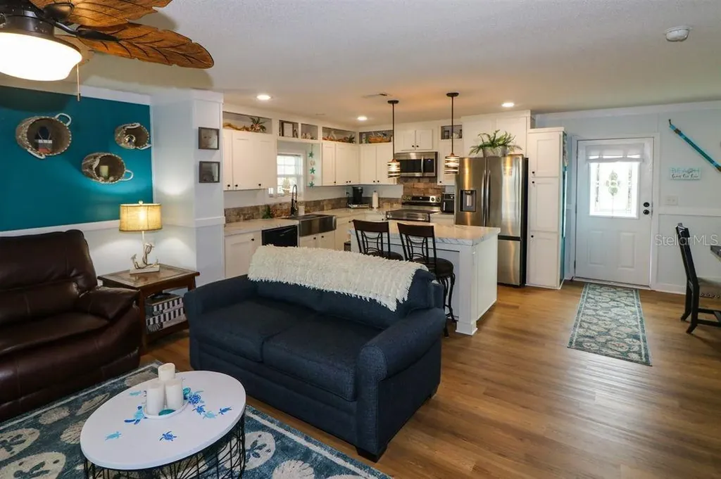 12116 SW County Road 769 Lake Suzy FL 34269