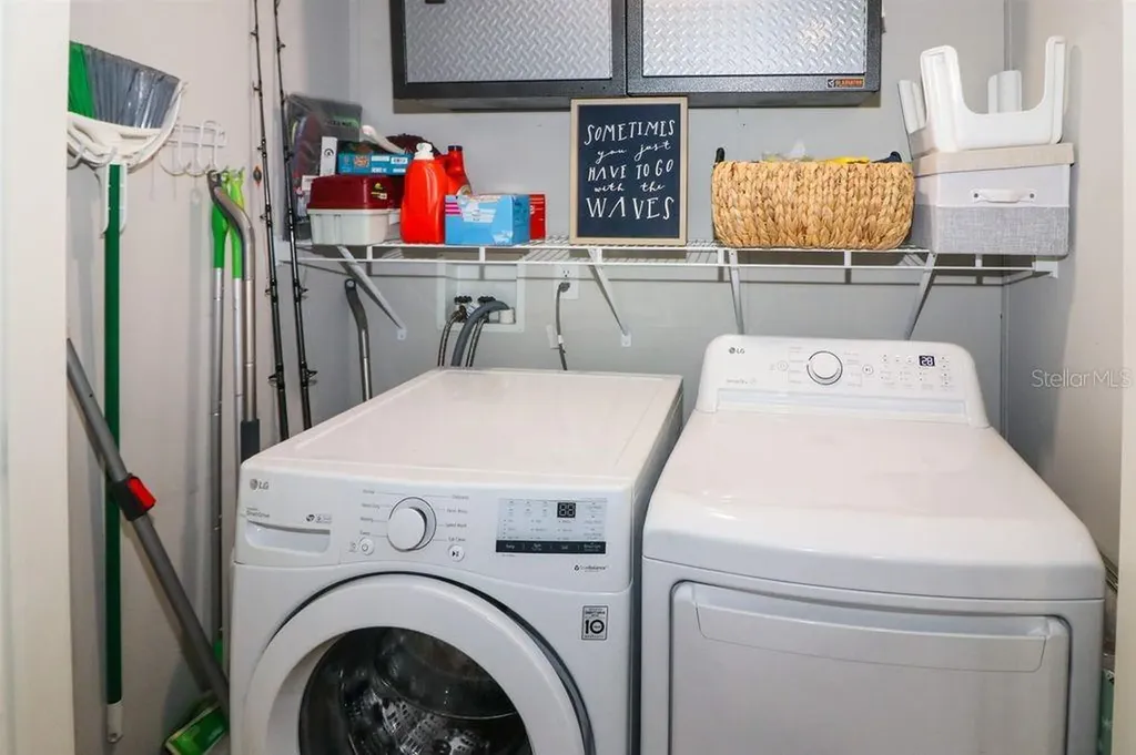 12116 SW County Road 769 Lake Suzy FL 34269