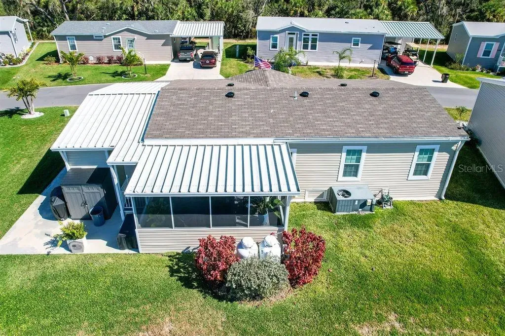 12116 SW County Road 769 Lake Suzy FL 34269